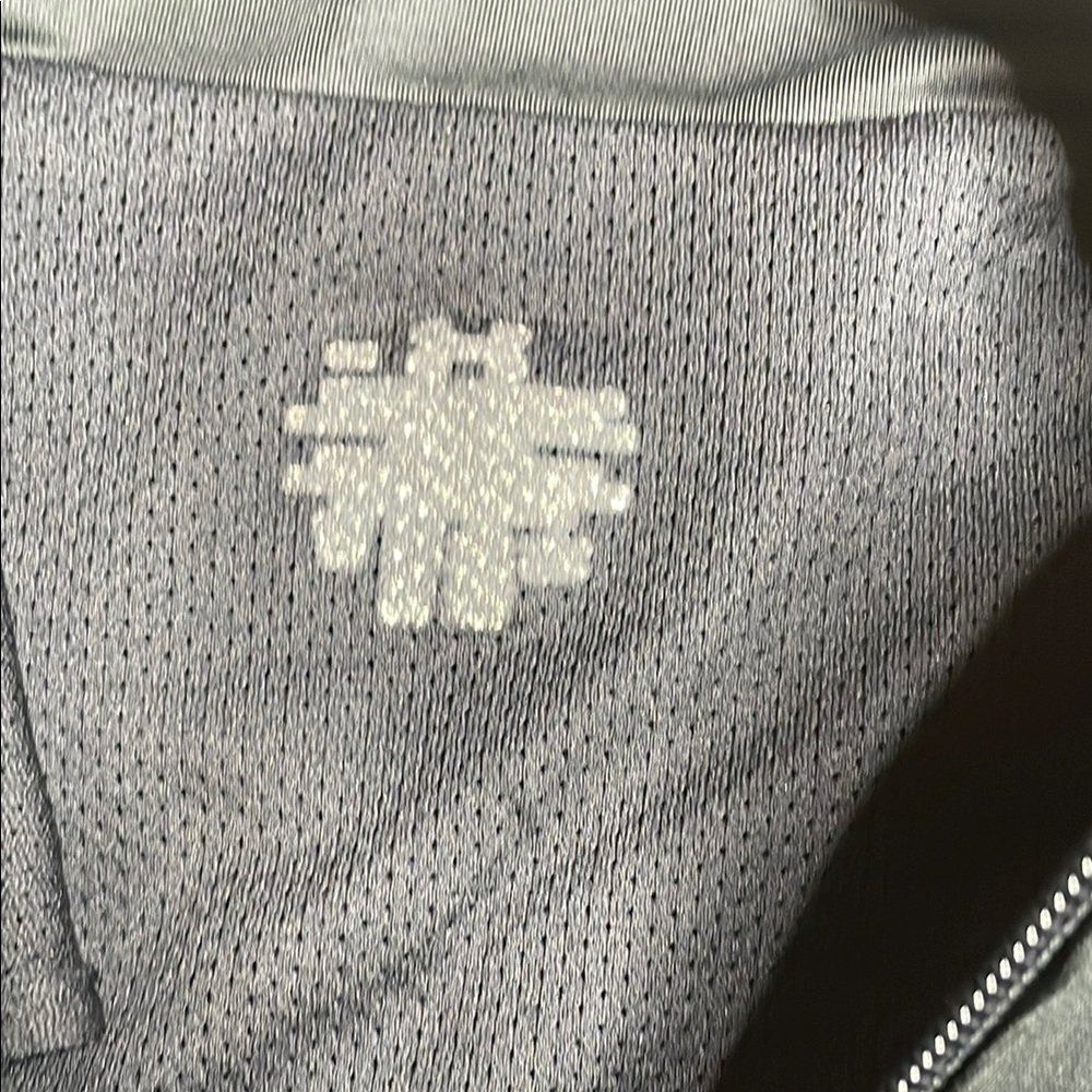 UNDER ARMOUR Women's Black Jacket - Picture 8 of 10
